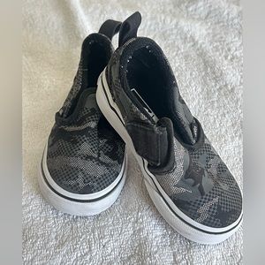 Toddler size 6 camo print low rise slid on with Velcro